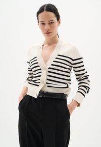 Jopica - black stripe