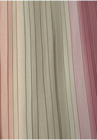 Vivance Šorti - bunt