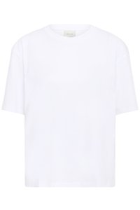 Lihtne valge lühikeste varrukatega ümara kaelusega T-särk, mis on lõdva lõikega ja mille krae sees on väike brändi silt.