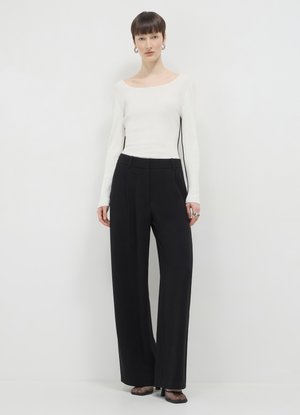Calliope PIPING A CONTRASTO - Maglione - bianco lana
