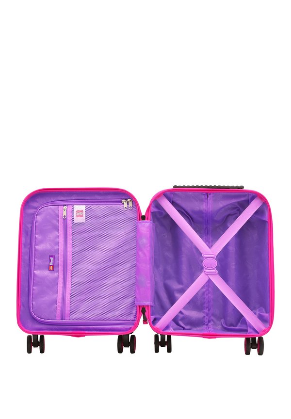 Cabin Case Play Date – Trolley