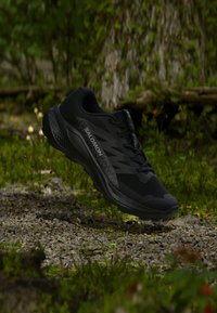 Sélectionné, black/asphalt/black