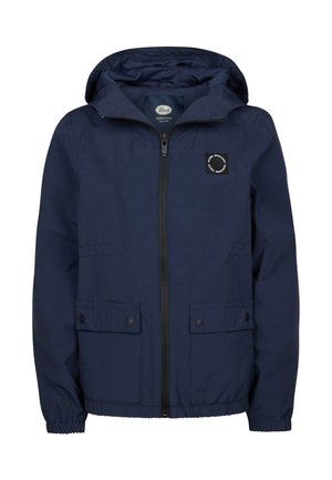 Veste à capuche bleu marine avec fermeture éclair avant, deux poches à rabat boutonnées, poignets élastiques et un patch logo circulaire sur la poitrine gauche.