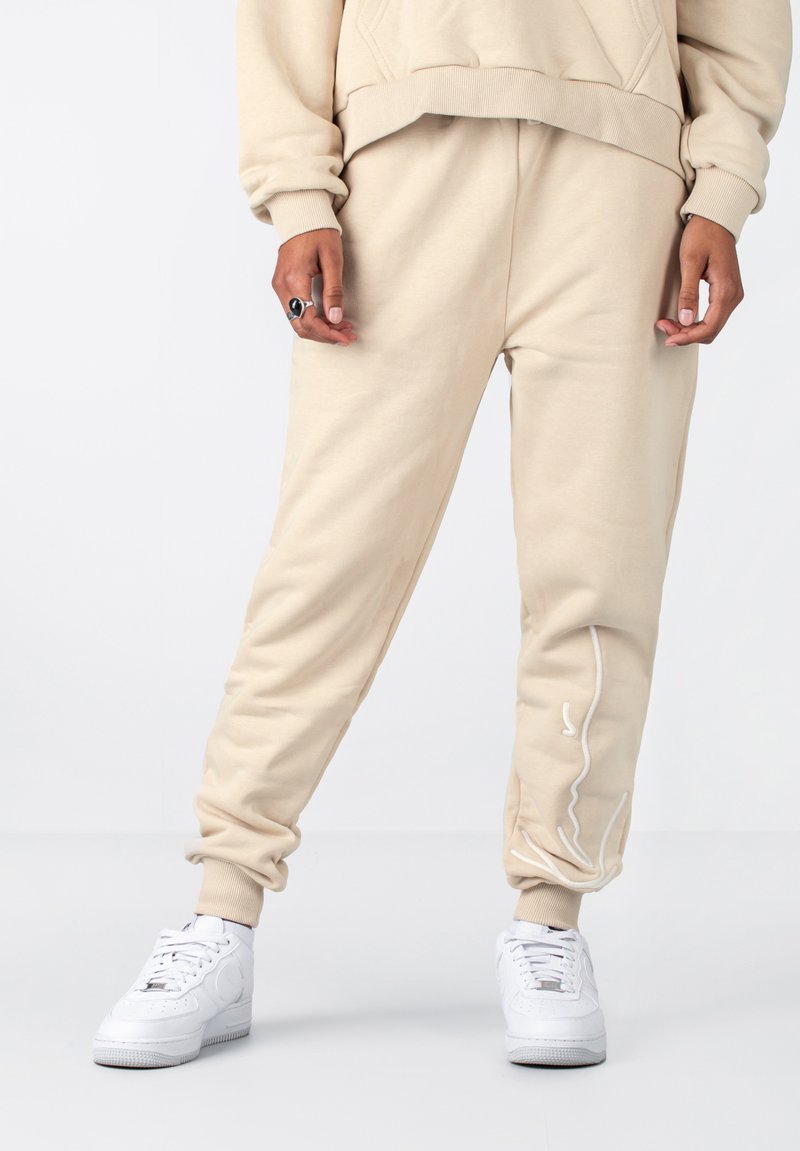 Karl Kani Signature Pantalone Da Tuta Navy – Vestibilità Larga, Vita Regolare, Coulisse E Tasche Laterali