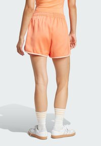 adidas Originals SPRINTER - Šortky - semi coral