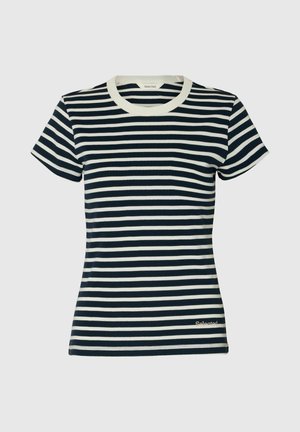 Tumši zils un balts horizontāli svītrots īsroku T-krekls ar baltu apaļu apkakli un nelielu zīmola logotipu pie apakšmala.