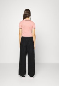 JJXX TOKYO - Calças de ganga bootcut - black denim