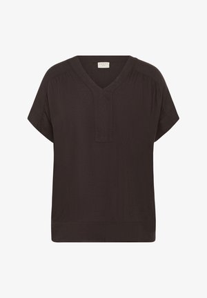 Tmavohnedá košeľa s krátkym rukávom, výstrihom do V a voľným strihom, s jemnými záhybmi na ramenách a širohým lemom na spodku.