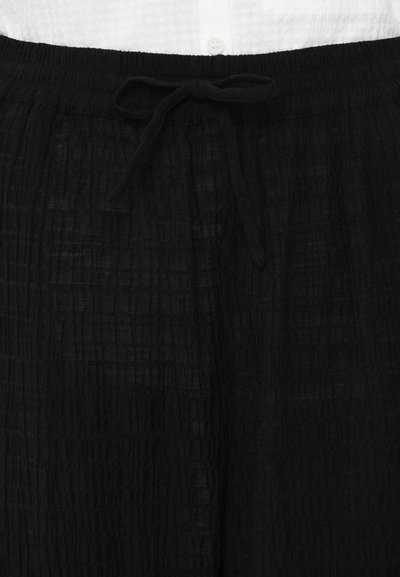 Henrik Vibskov SHANTS PANTS - Trousers - black