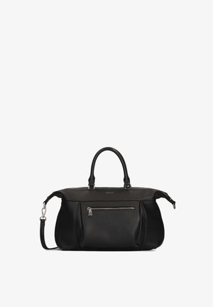 Mustat nahkalaukku, jossa on kaksi yläkahvaa ja irrotettava olkahihna. Rintatasku vetoketjulla ja sileä pinta. Korostettu hienovaraisilla metalliosilla.