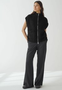 Next ZIP THROUGH  - Vest - black