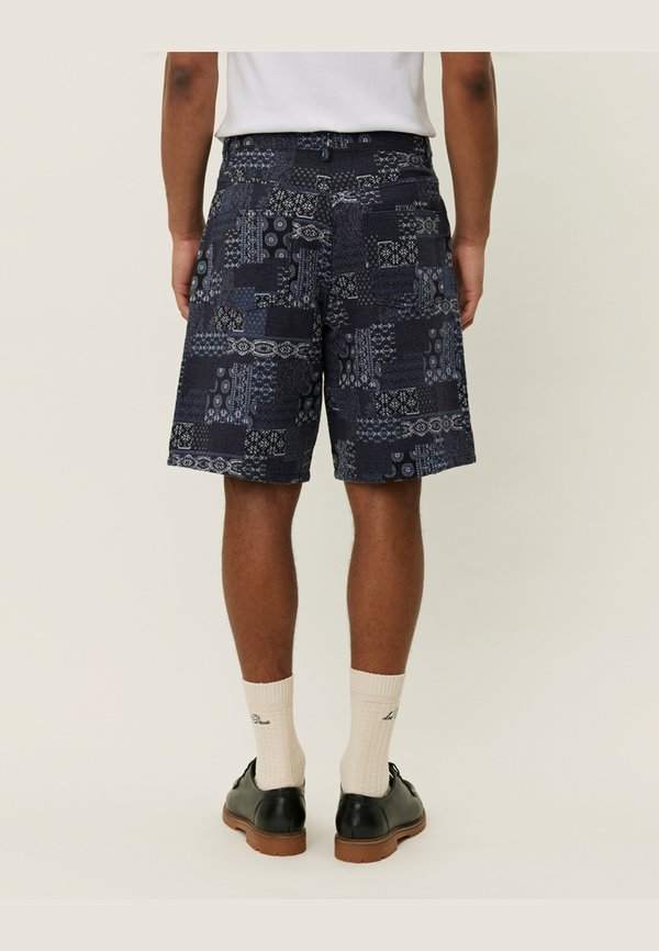 RYDER CONTRAST - Shorts3