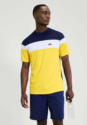 Camiseta de manga corta en amarillo, navy y blanco con rayas horizontales; presenta un cuello redondo y un logo en el pecho.