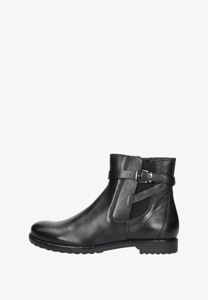 Bottine noire en cuir avec bout arrondi, petit talon, panneau élastique sur le côté et bride décorative avec boucle argentée.