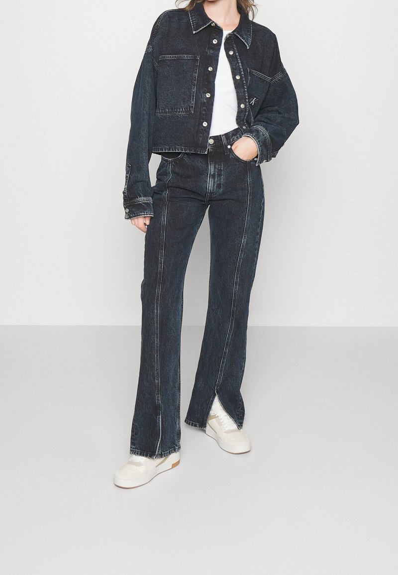 Calvin Klein Jeans Jean bootcut dark-blue denim/denim bleu foncé