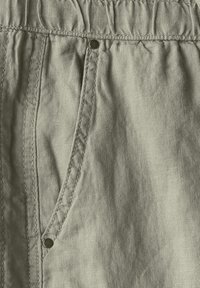 Thumbnail Image 5