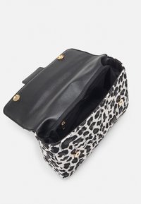 River Island Mala a tiracolo - black