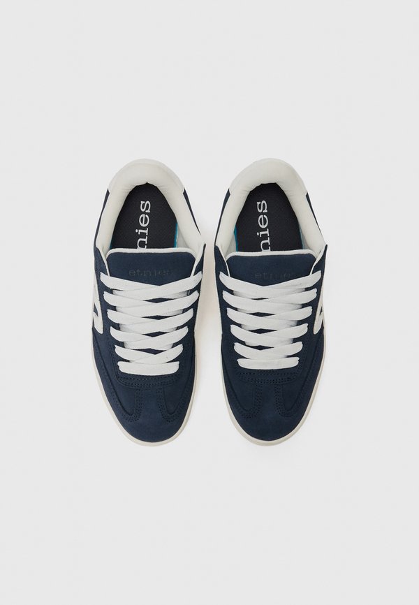 LOCUT UNISEX - Skate shoes - indigo raw3