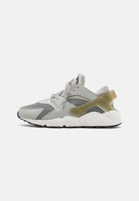 Nike Sportswear - NIKE AIR HUARACHE - Trainers - light iron ore/obsidian/flat pewter/photon dust/phantom Thumbnail Image 1