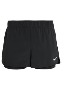 Pantalones cortos deportivos negros con una cinturilla elástica, que presentan un diseño en capas y un logo de Nike blanco en la parte inferior derecha.