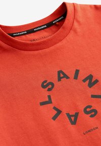 smALLSAINTS TIERRA CREW LOGO  - Apdrukāts T-krekls - red