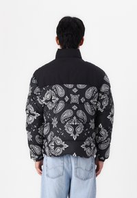 Jack & Jones JJMOON PUFFER - Jachetă de iarnă - black
