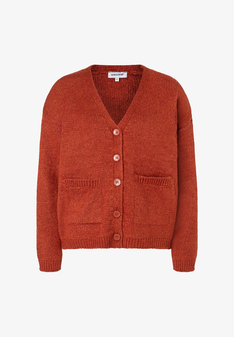 rostfarbener gestrickter Cardigan mit V-Ausschnitt, vier Knöpfen und zwei aufgesetzten Fronttaschen. Aus einem weichen, strukturierten Stoff gefertigt.