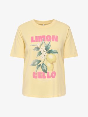Żółta koszulka z różowym napisem „LIMON CELLO” oraz ilustracją dwóch cytryn i zielonych liści z białymi kwiatami na środku.