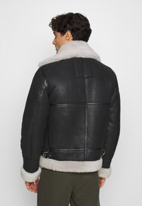 Schott Casaco de couro - black/offwhite