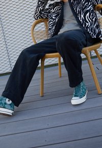 Obey Clothing Light jacket - black