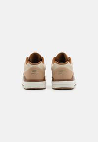 Jordan JORDAN STADIUM 90 UNISEX - Trainers - hemp/light british tan/sail/oatmeal/metallic gold grain