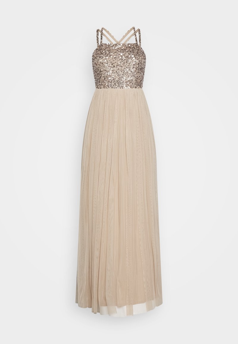 Robe maxi avec un corsage beige sequins, des bretelles croisées réglables et une jupe plissée et transparente descendant jusqu'au sol.