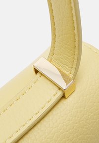 Valentino Bags SPECIAL MARTU - Mala a tiracolo - vaniglia