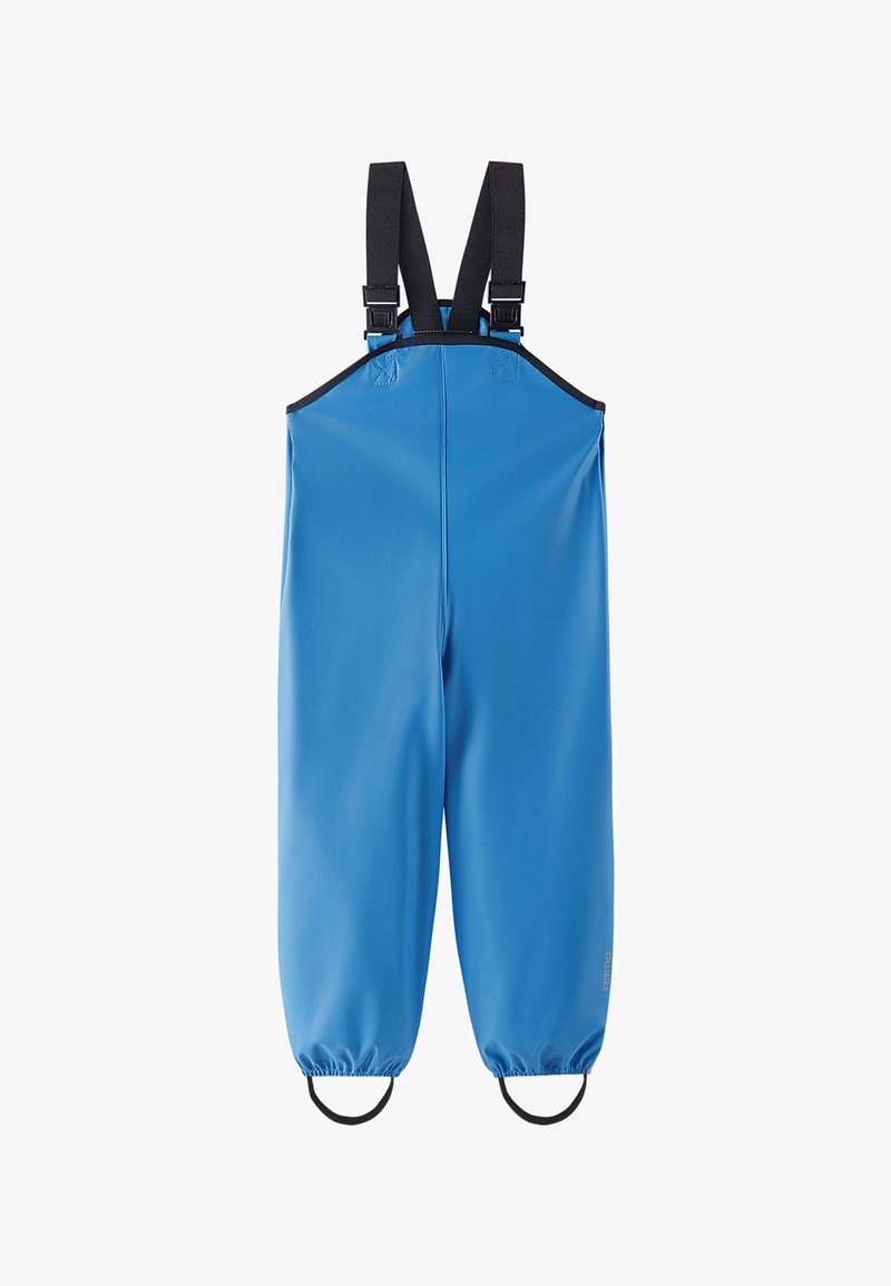 Μπλε αδιάβροχη παιδική ολόσωμη φόρμα με μαύρους ρυθμιζόμενους ιμάντες ώμων και ελαστικούς ιμάντες παπουτσιών.