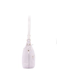 Sac à épaule en cuir blanc avec une seule sangle, doté de quincaillerie dorée et de plusieurs poches zippées pour le rangement. Texture lisse et forme courbée.