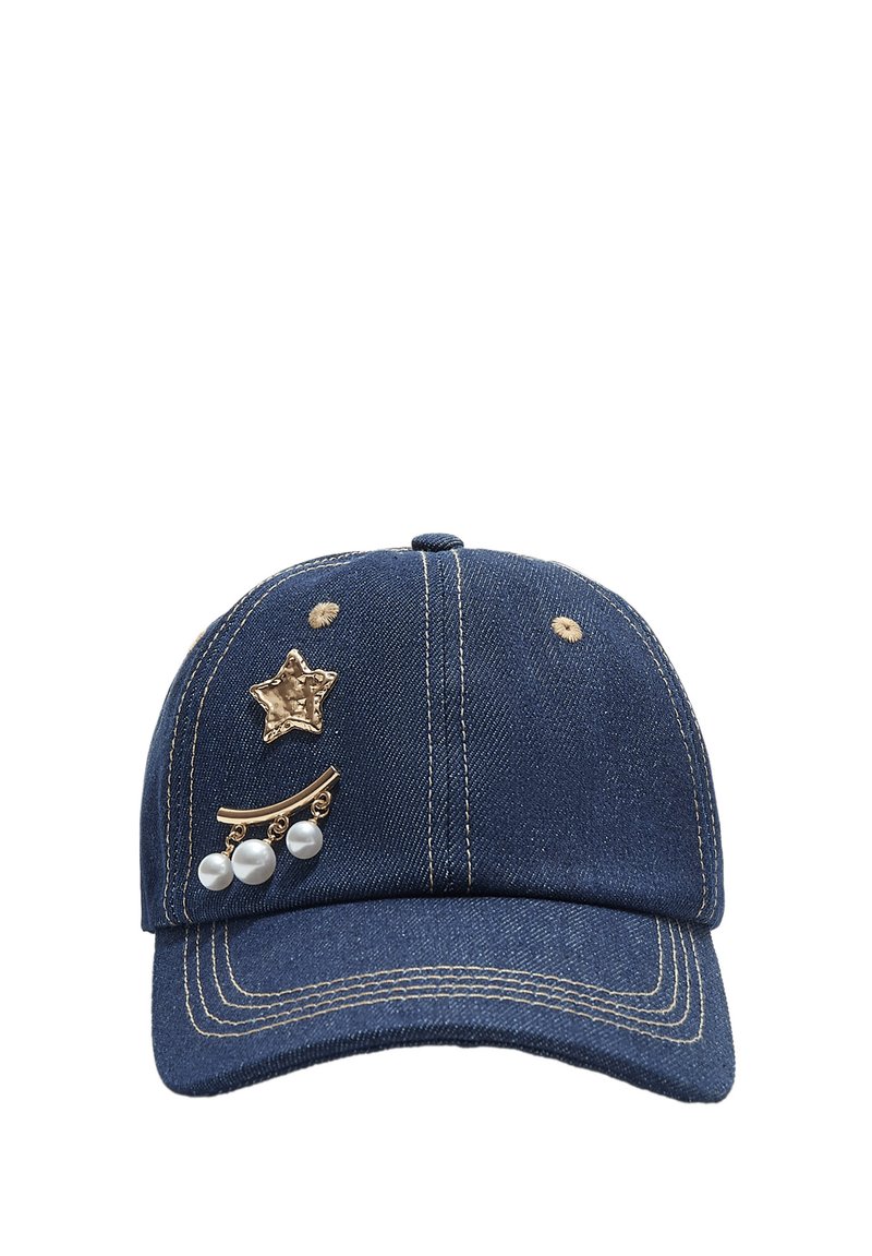 Darks blue denim baseball cap med guldstjerne og perle detaljer på fronten, med kontrasterende gul syning og en buet skygge.