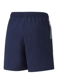 Marineblaue Sportshorts aus leichtem Stoff; mit elastischem Bund und einer kleinen Seitentasche; glatte Textur.