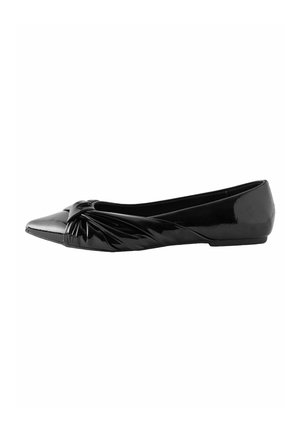FOREVER COMFORT ASYMMETRIC BOW POINT TOE - REGULAR FIT - Ballerinasko - black