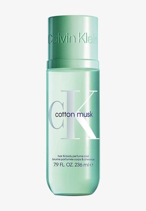 Brume de parfum en coton musc Calvin Klein dans un flacon translucide vert clair, avec lettrage argenté et un capuchon brillant. Volume de 236 ml.