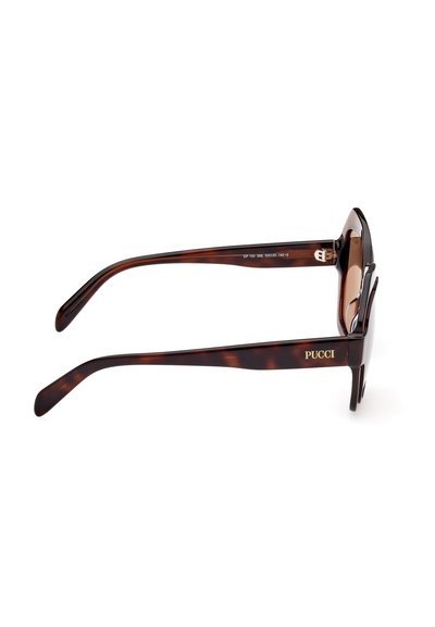 Bruna sköldpaddssolglasögon med rektangulära linser, med guld "PUCCI"-logotyp på skalmarna och en slank, vinklad design.