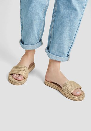 Mules - sand