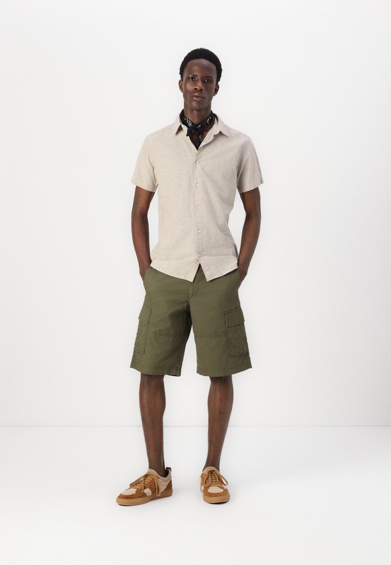 Camicia Outfit Pantaloncini Verdi Completo Camicia A Maniche Corte