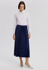Touché Privé Gonna a pieghe - navy blue