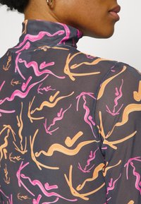 Karl Kani SIGNATURE TURTLE NECK - Camisola de manga comprida - black