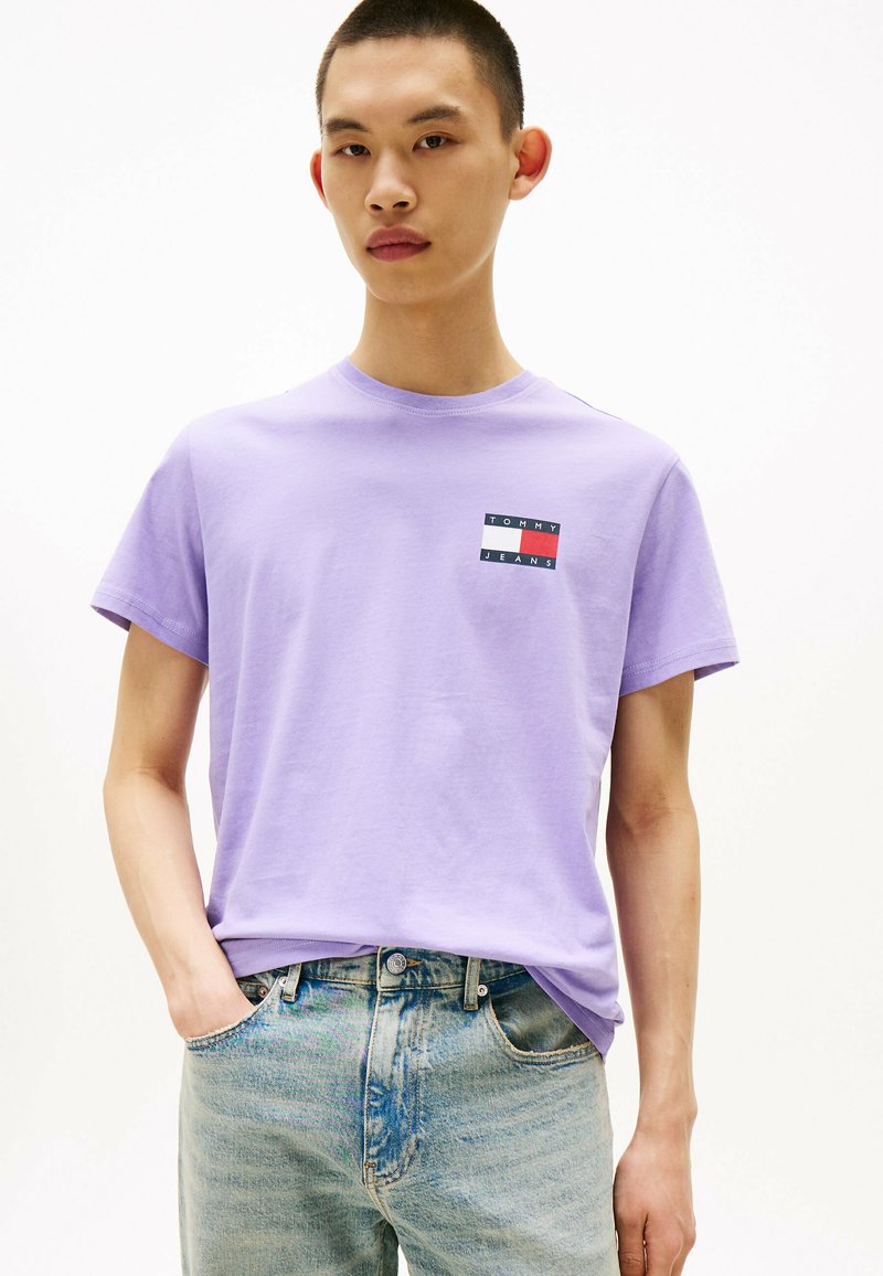 Tommy Jeans - SLIM ESSENTIAL FLAG TEE - T-shirts print - purple, Forstør