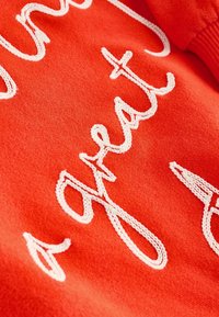 Next EMBROIDERED CREW NECK - REGULAR FIT - Pusa - red