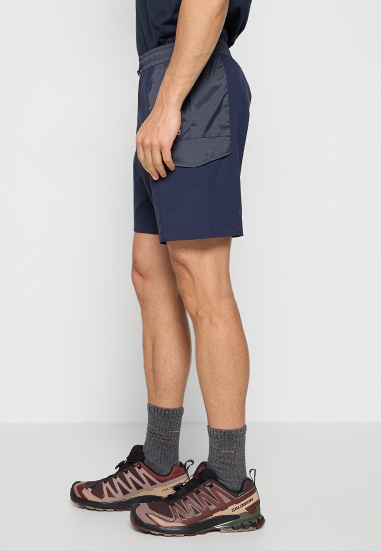 Kurze Sporthose
