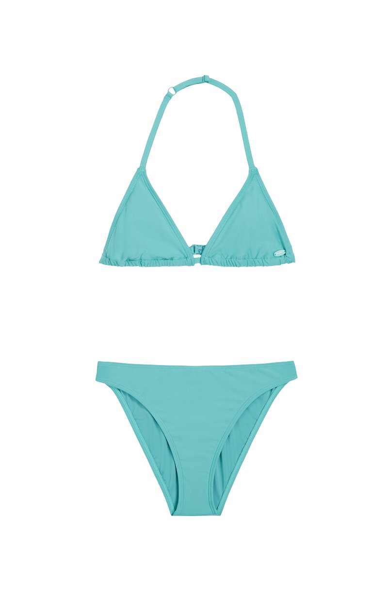 Hellblaues bikiin-set aus zwei Teilen mit trägerlosem Dreieckstop und passendem niedrig geschnittenen Bikini-Unterteil auf weißem Hintergrund.