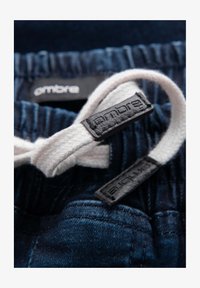 Niewybrane, dark blue