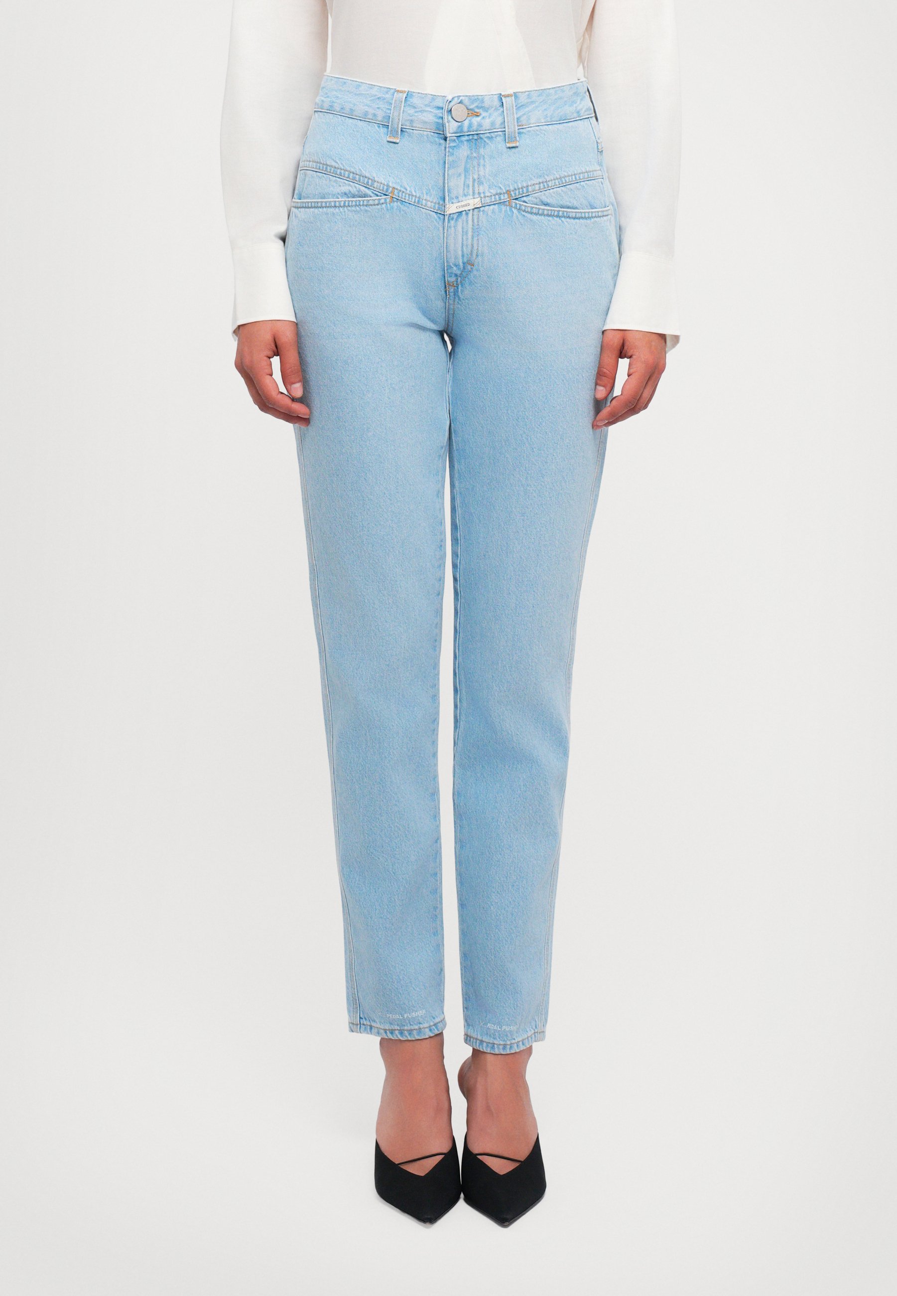 CLOSED PEDAL PUSHER - Jeans Tapered Fit - light blue/light-blue denim -  Zalando.co.uk